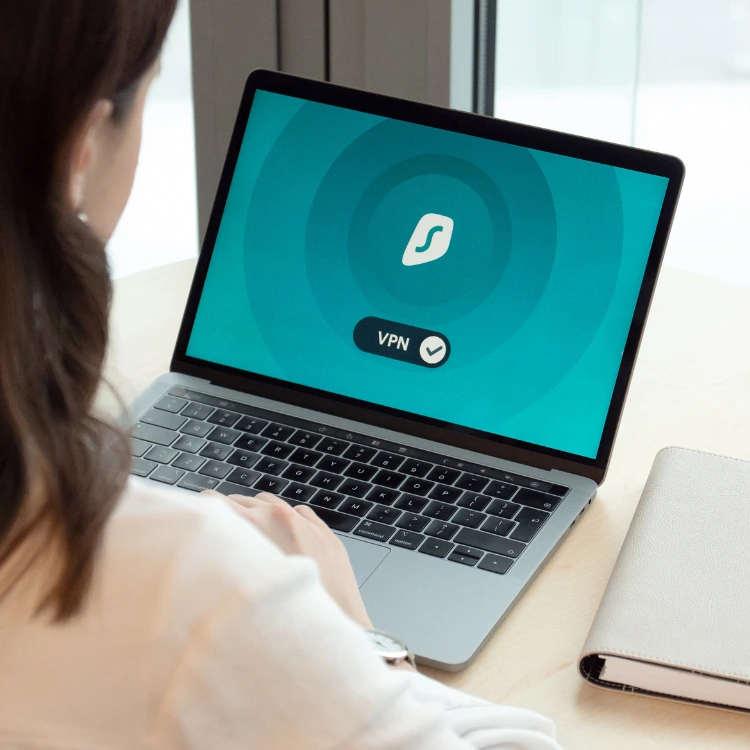 image d'illustration de la partie conformité et confidentialité de l'article sur l'assistante virtuelle spécialisée image d'illustration de la partie conformité et confidentialité de l'article sur l'assistante virtuelle spécialisée