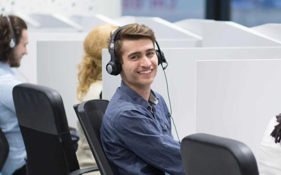 Guide Stratégique de l’Accueil Téléphonique à Distance : L&rsquo;Art de Convertir chaque Appel en Levier de Croissance pour les PME