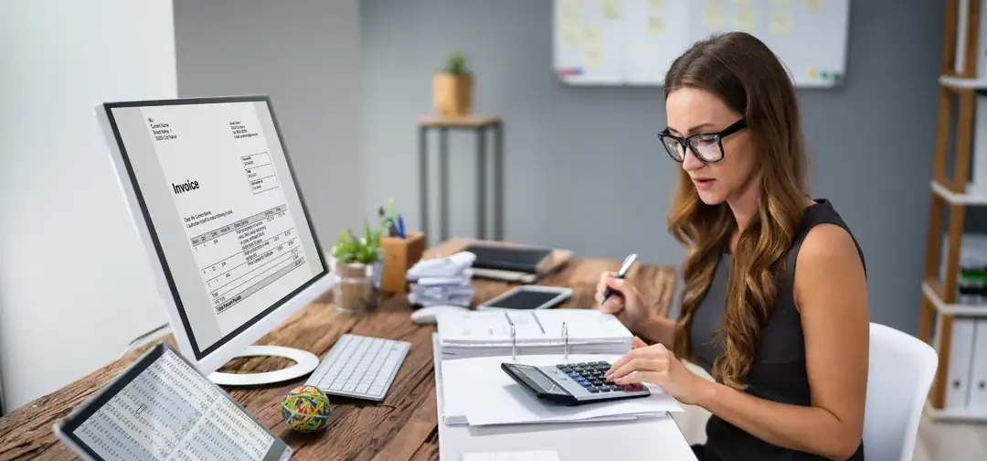 Tout comprendre sur l&rsquo;abattement micro-entreprise : impôts et cotisations AE en 2026